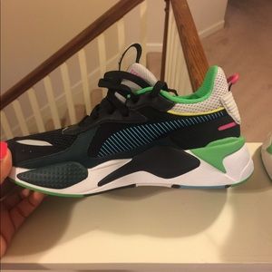 Only worn once  Puma multicolored shoes